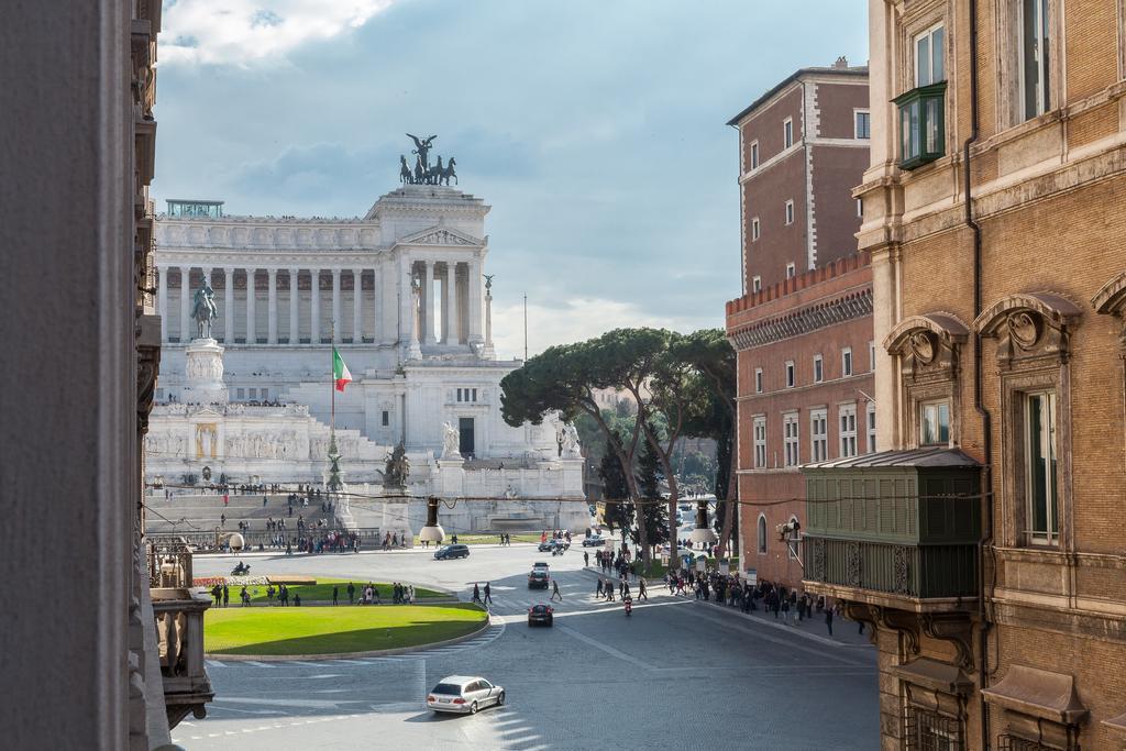 Amazing Suite Piazza Venezia Рим Экстерьер фото