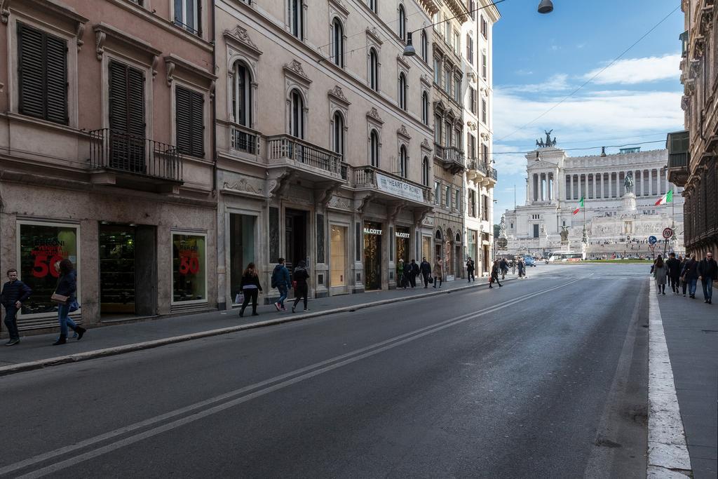 Amazing Suite Piazza Venezia Рим Экстерьер фото